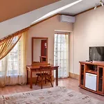 Hotel Marta *