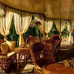 Marta Hotel *