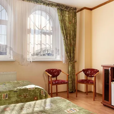 марта Отель *